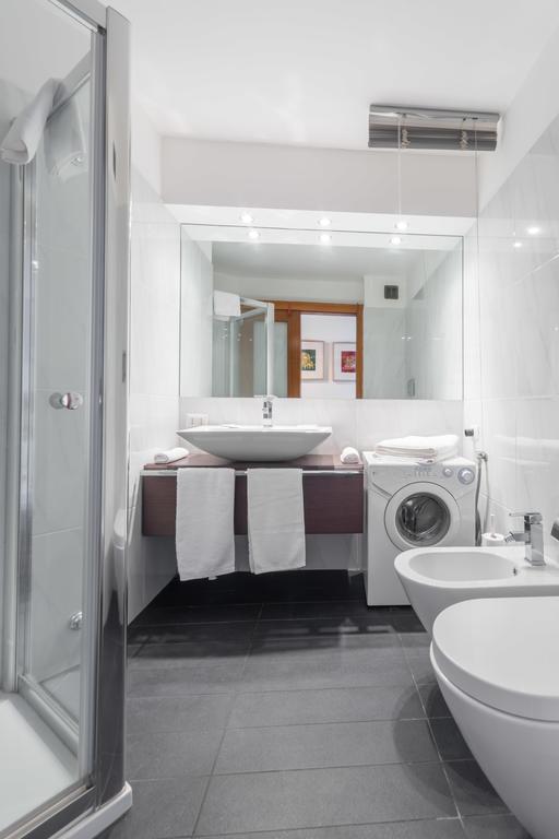 Porta Nuova Apartment Milan Bagian luar foto